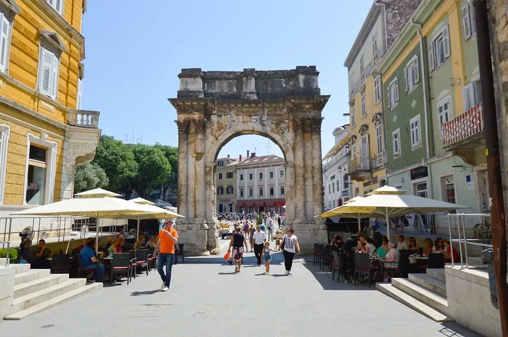 Apartment Pula 6 0*,  Croacia